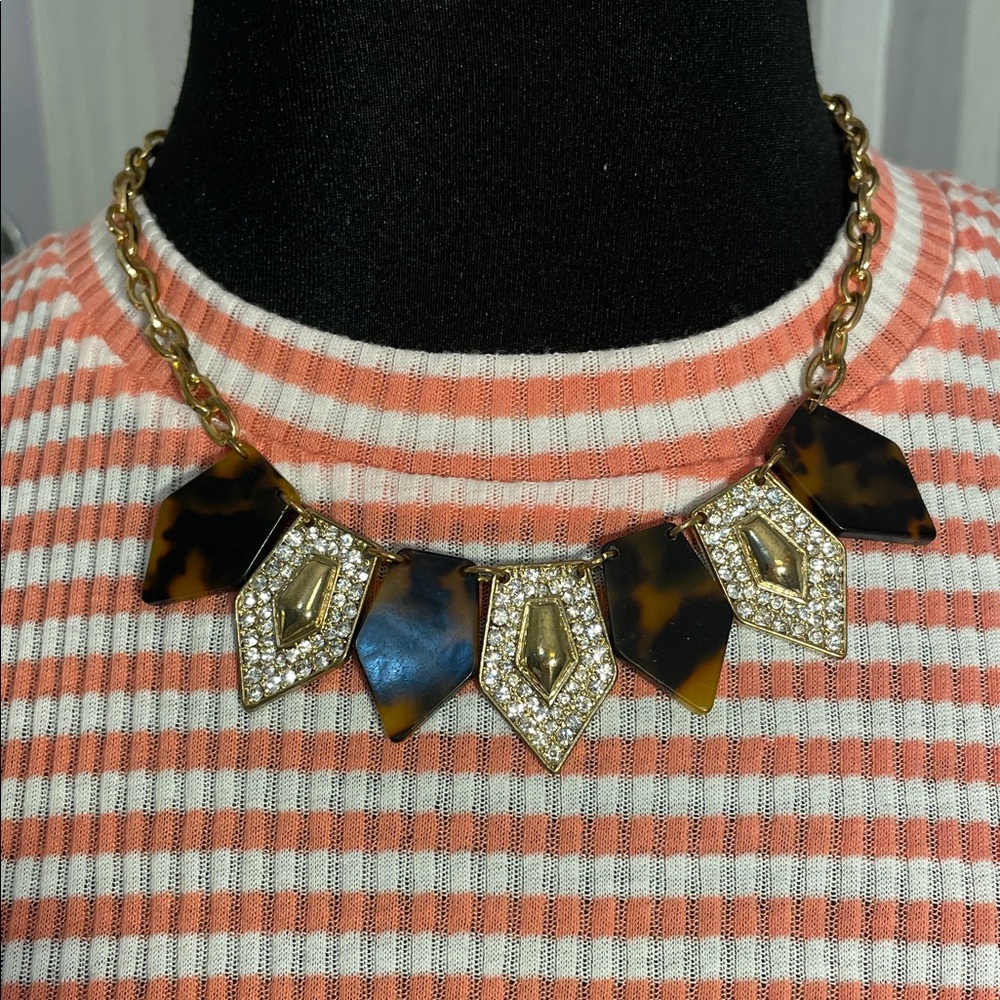 Elegant Gold and Brown Statement Necklace